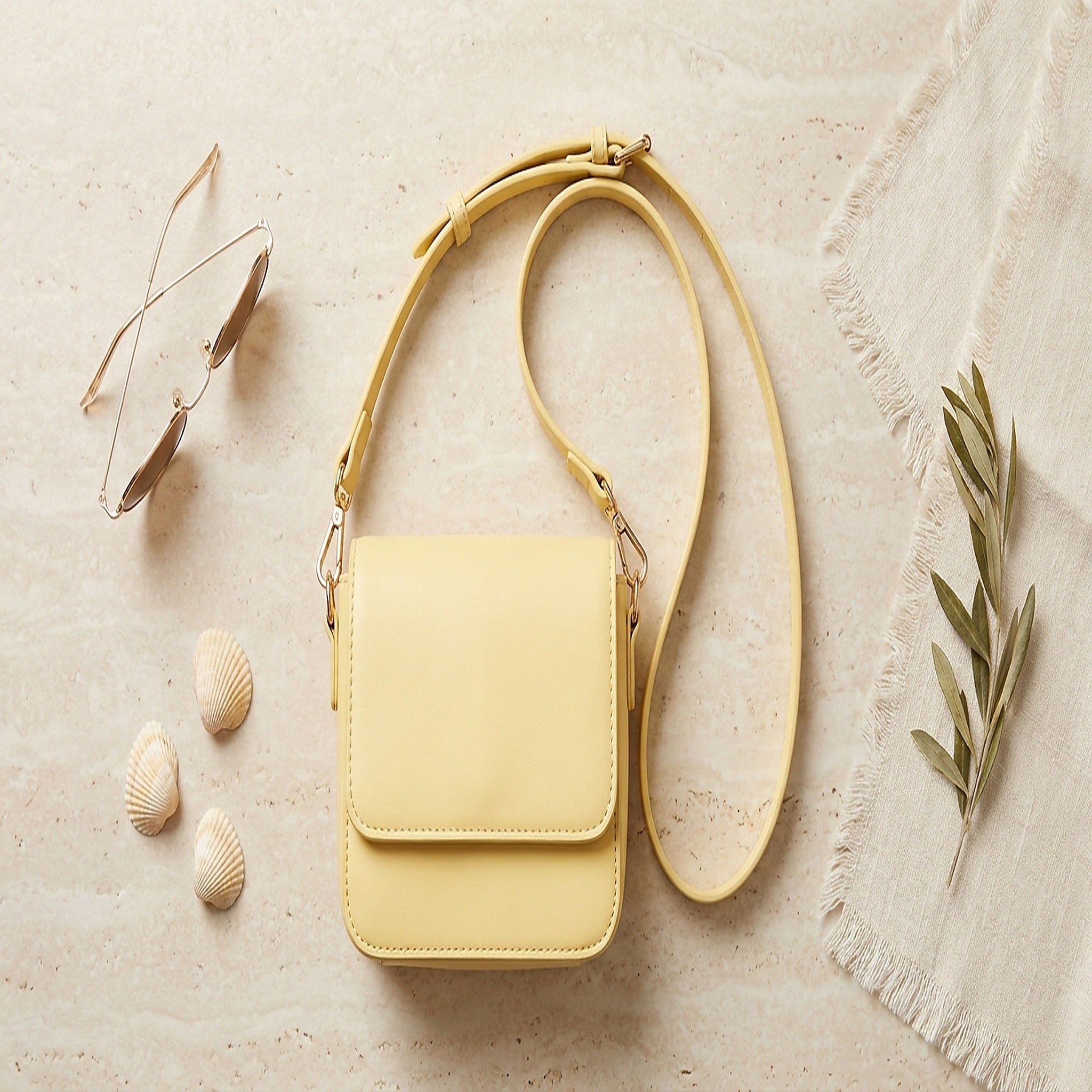 SORAVEA Nova Mini, butter yellow Mini, flatlay styled